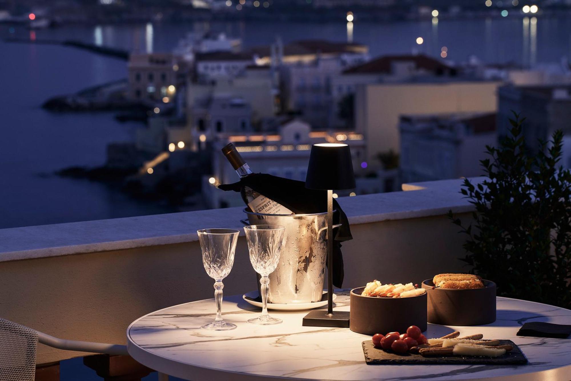 Syrou Melathron Hotel Ermoupoli Ngoại thất bức ảnh